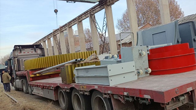 信陽鋼鐵發貨收尾